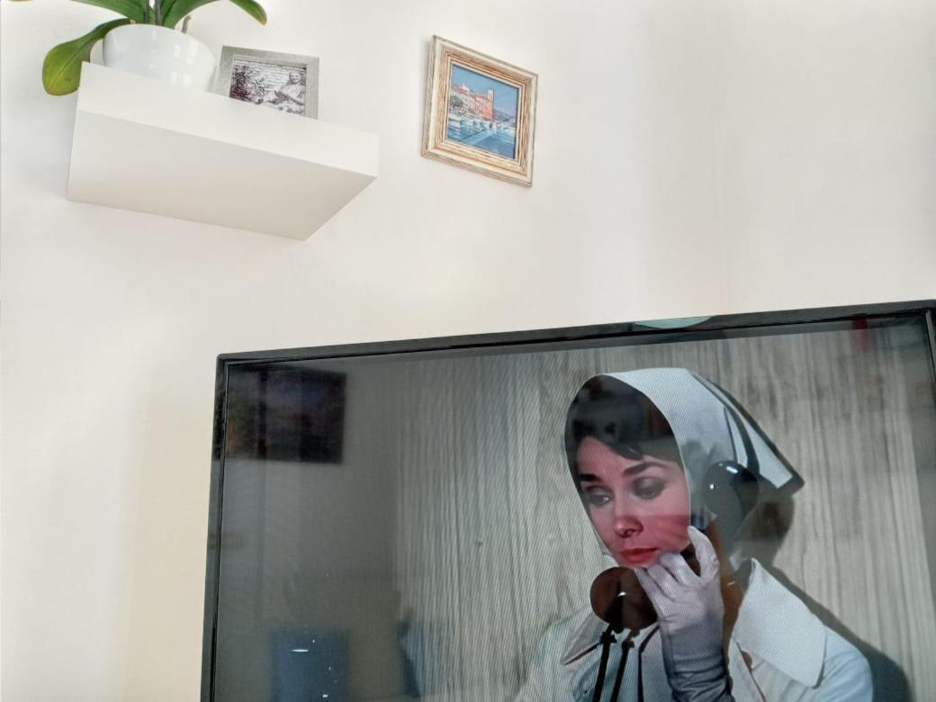 Kristi Apartment 2 Min To Sea Netflix & Espresso Station Sarandë 외부 사진