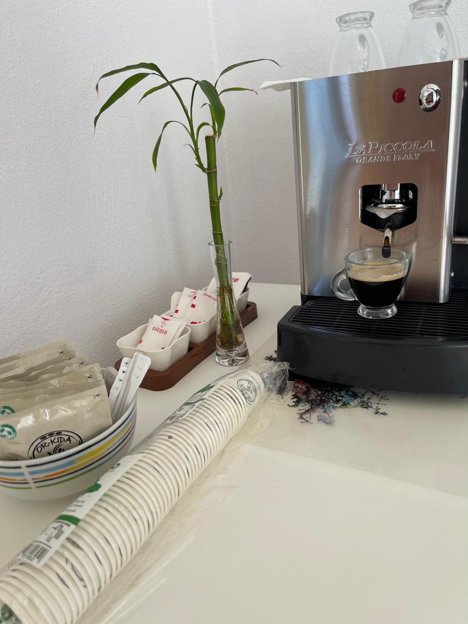 Kristi Apartment 2 Min To Sea Netflix & Espresso Station Sarandë 외부 사진