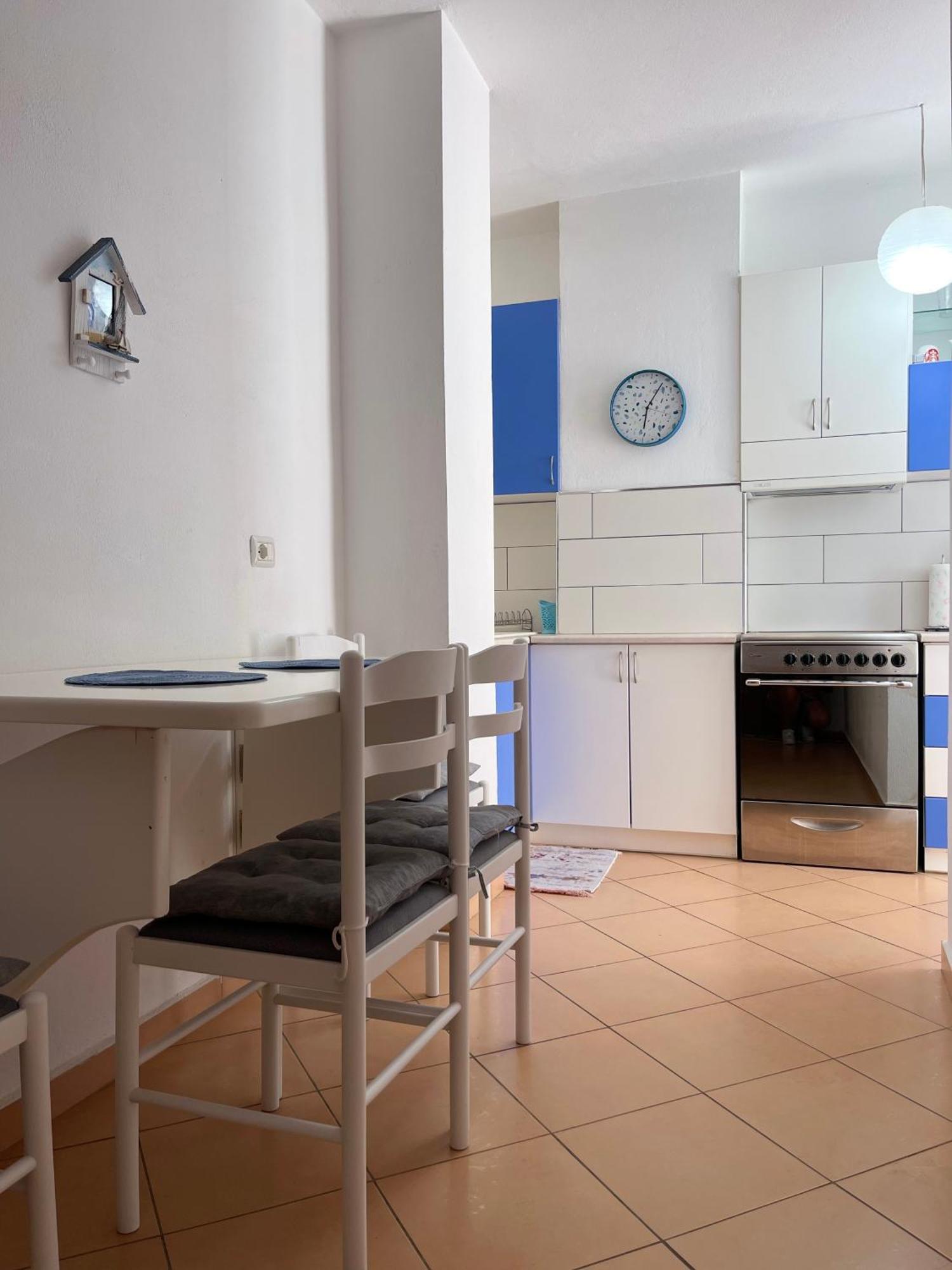 Kristi Apartment 2 Min To Sea Netflix & Espresso Station Sarandë 외부 사진